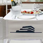 Trampolines Suite Hotel