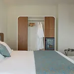 Trampolines Suite Hotel