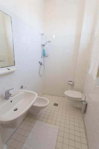 Byron Light Nuova Gestione 2024 Hotel 2*