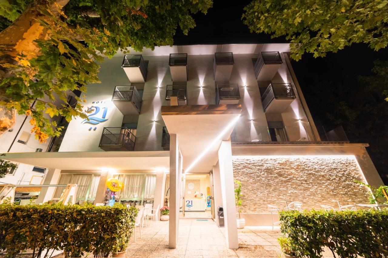 21 Hotel 2*