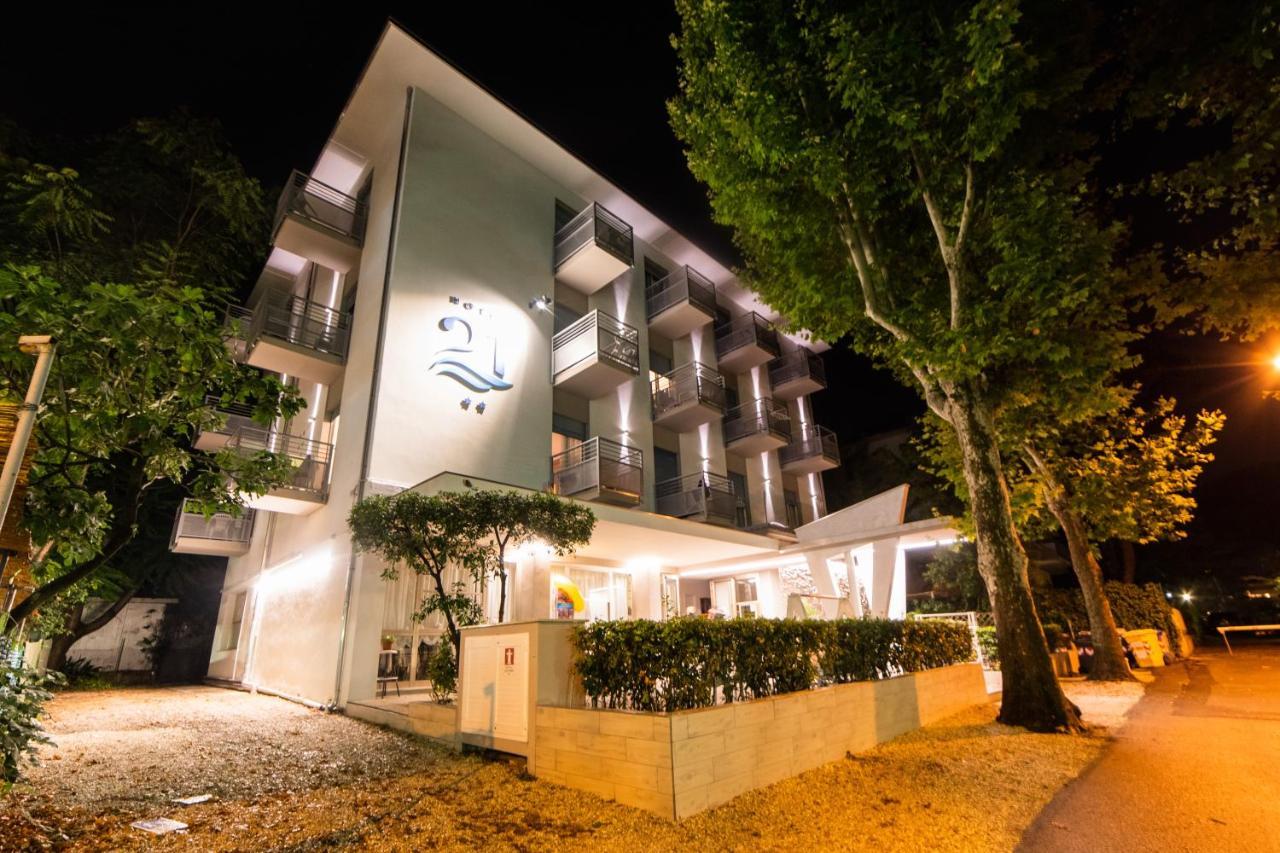 21 Hotel