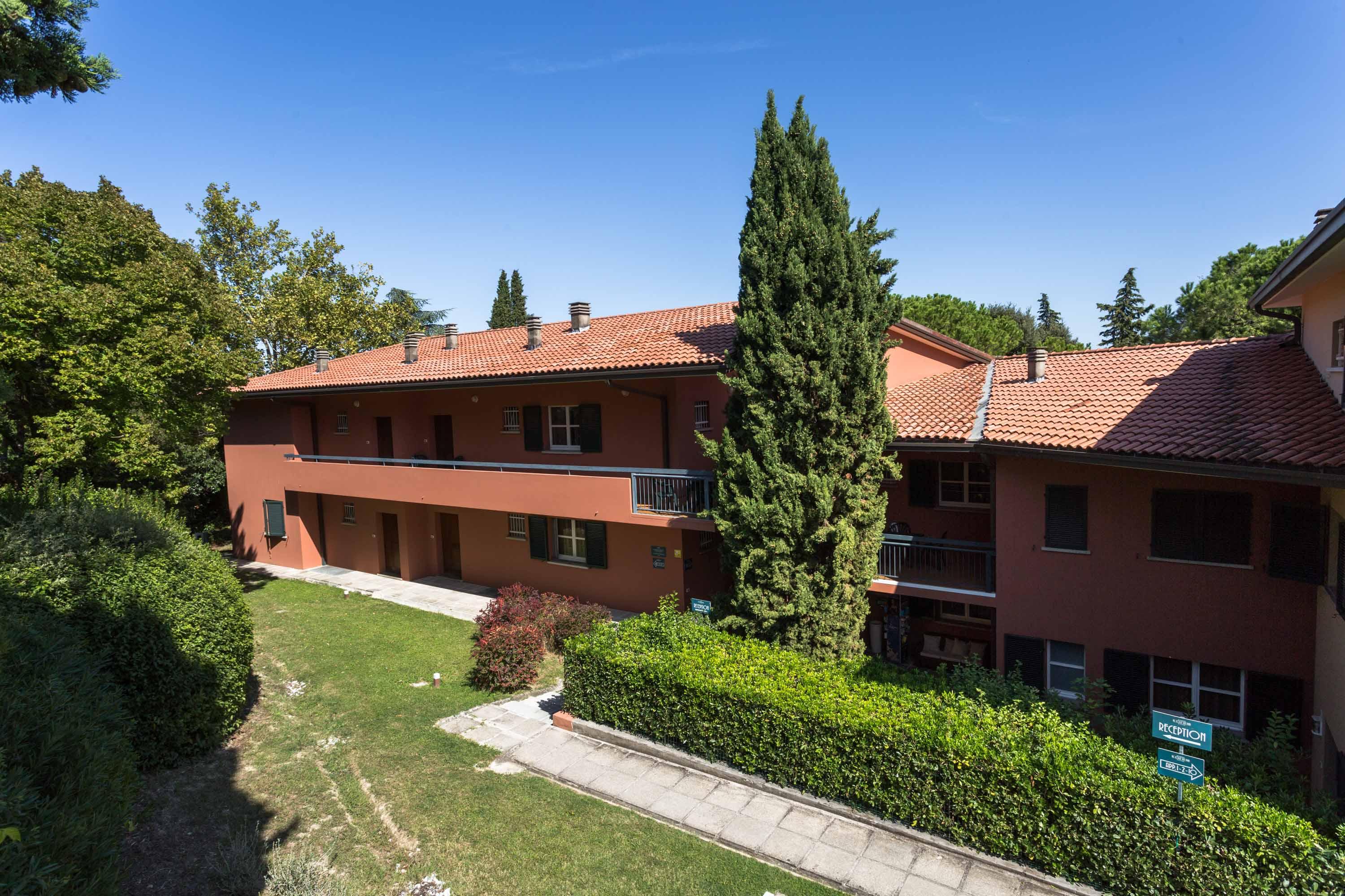 Aparthotel Residenze Al Colle Dei Pini 3*