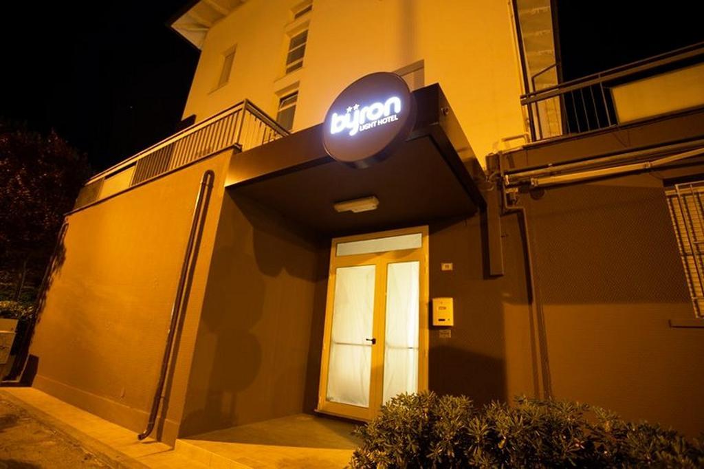 Byron Light Nuova Gestione 2024 Hotel