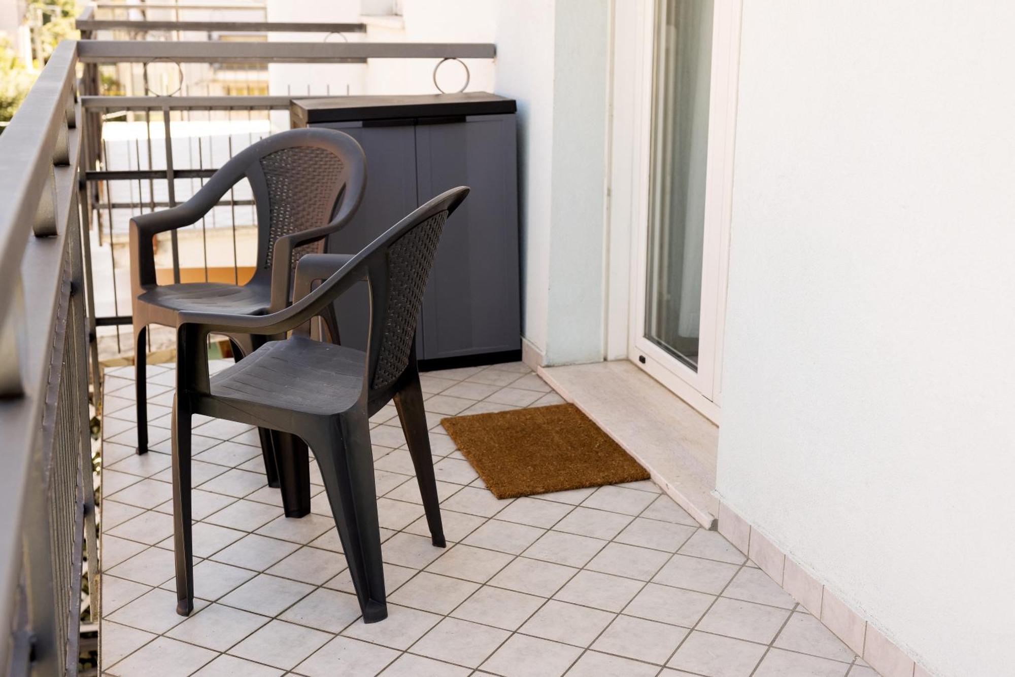 We - Sole Mare, Apartment