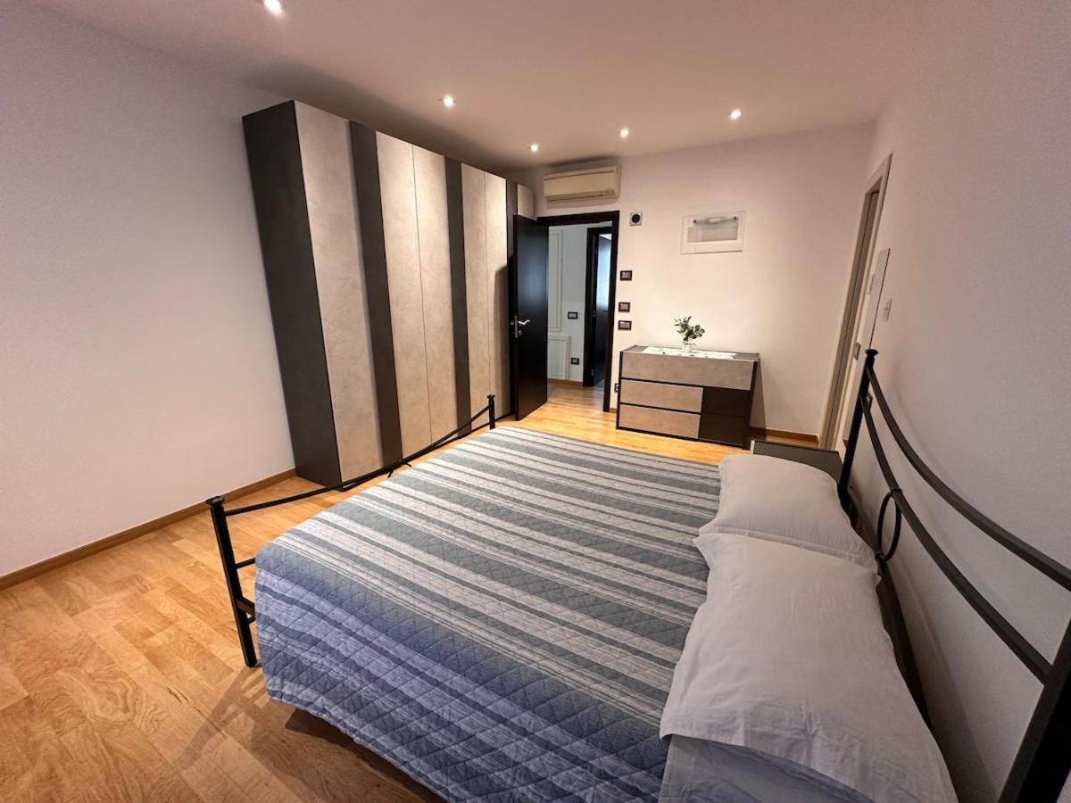 Roberta Apartment *