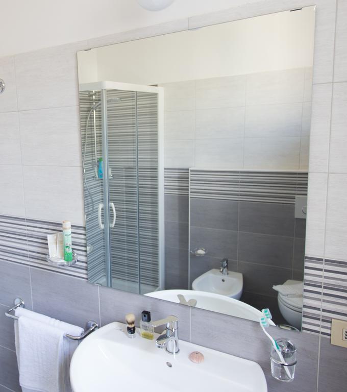 Byron Light Nuova Gestione 2024 2* Riccione