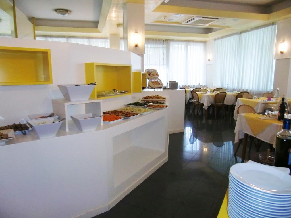 Hotel Desire'