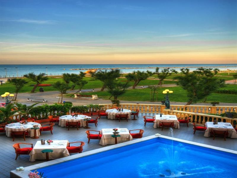 Vittoria 4* Riccione