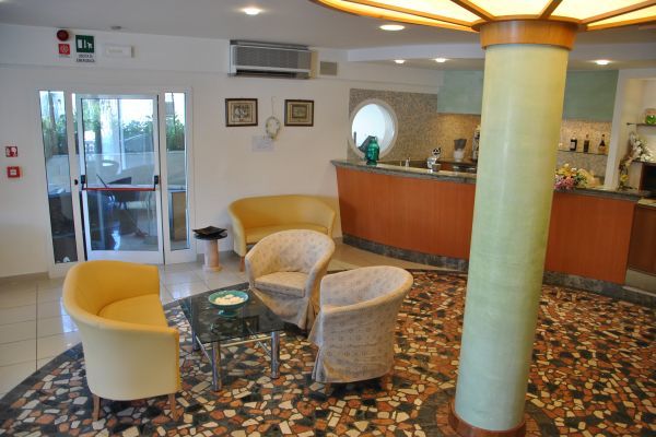 Marina Hotel 3*