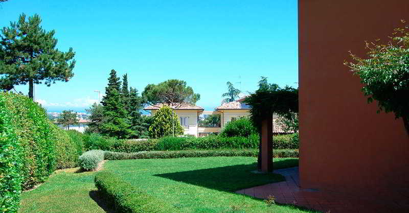 Residenze Al Colle Dei Pini 3*