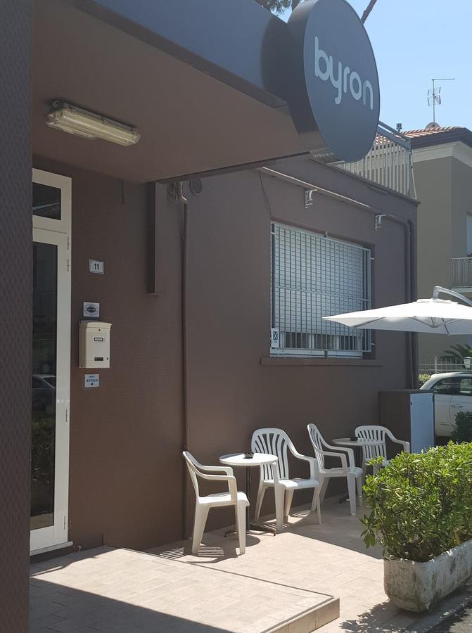 Byron Light Nuova Gestione 2024 2* Riccione
