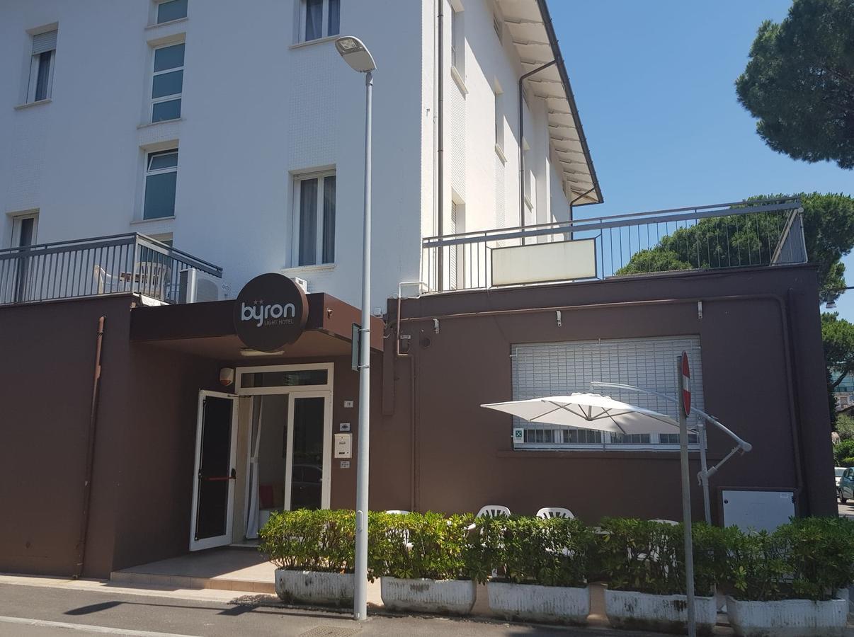 Byron Light Nuova Gestione 2024 Riccione
