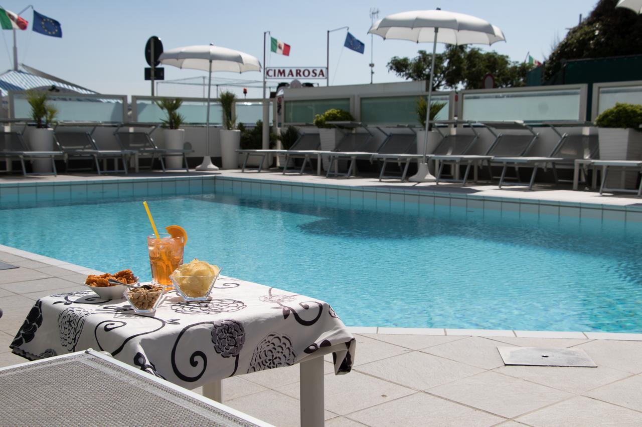Club Hotel 3*