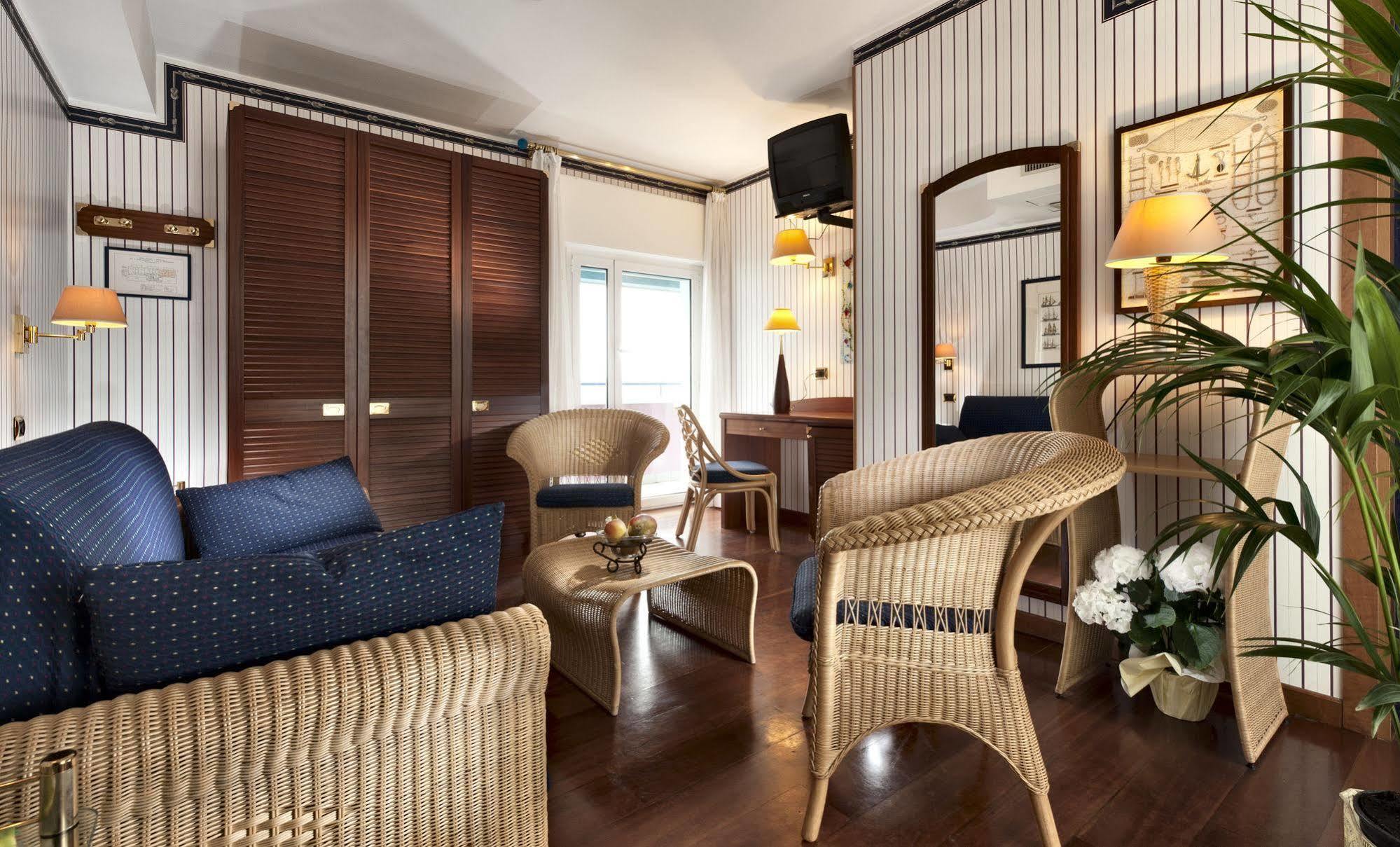 Atilius & Hotel 3*