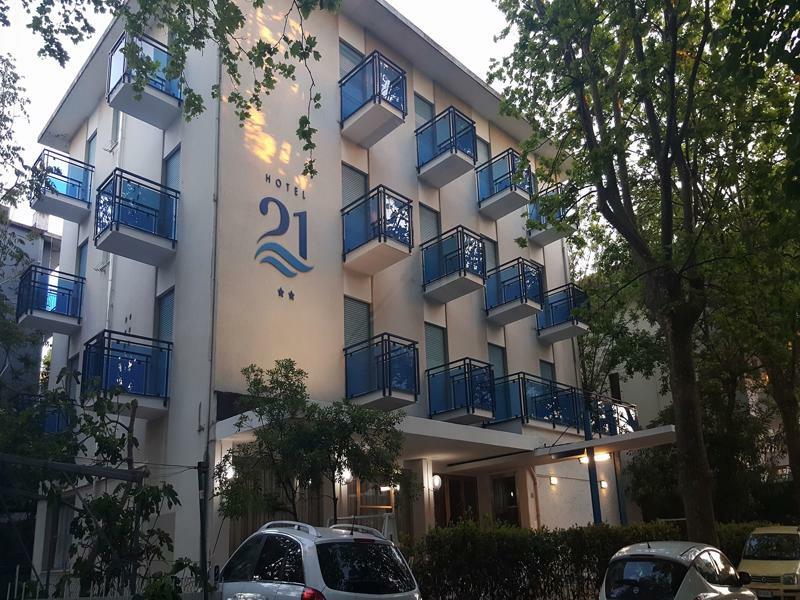 21 Hotel