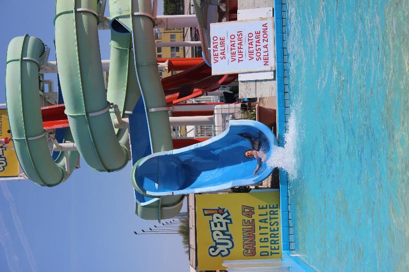 Marina Hotel 3*