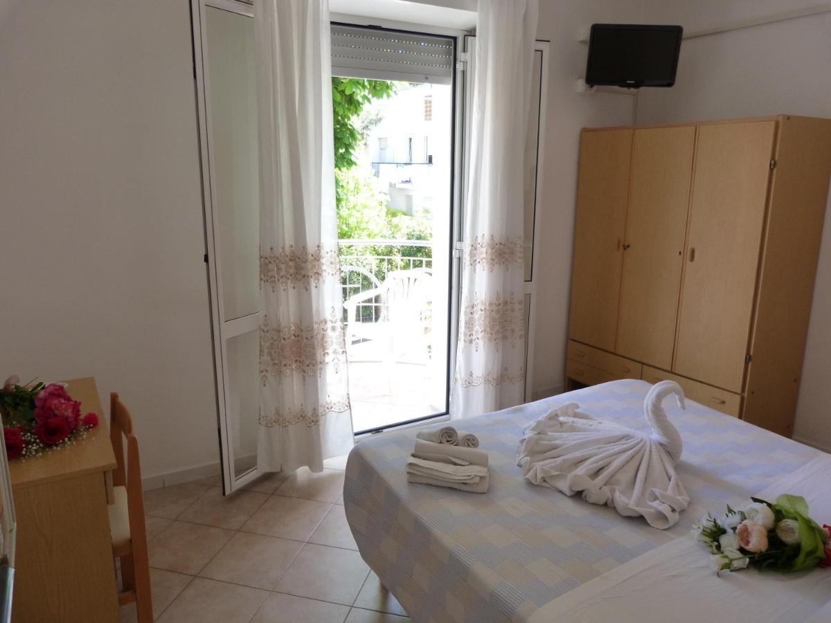 Monti Hotel